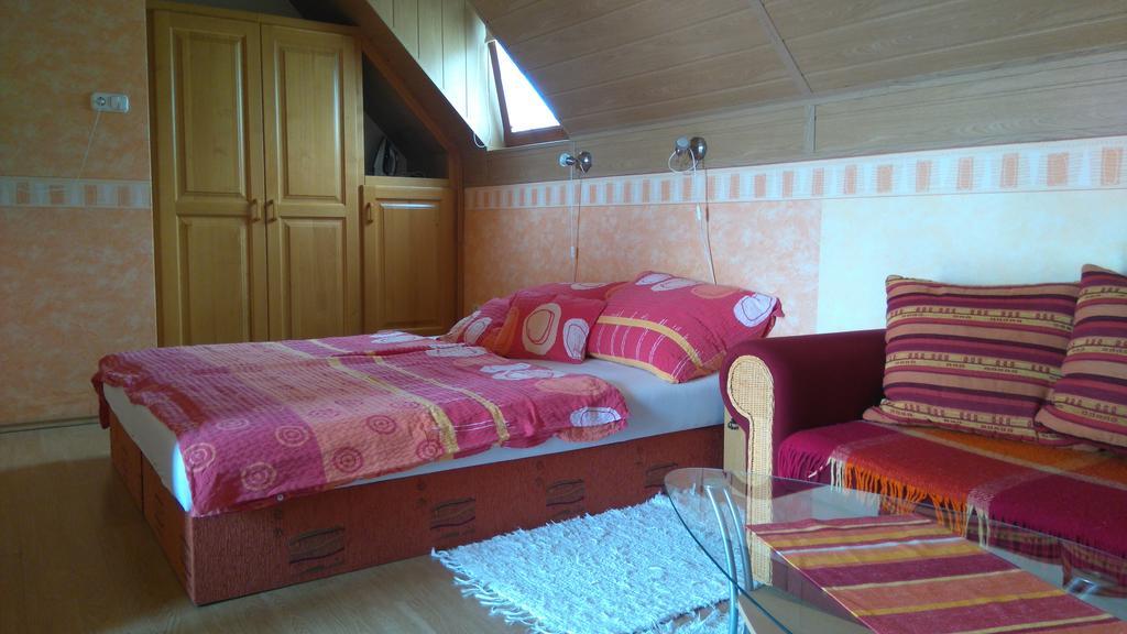 Bertalan Apartman Vonyarcvashegy Bagian luar foto